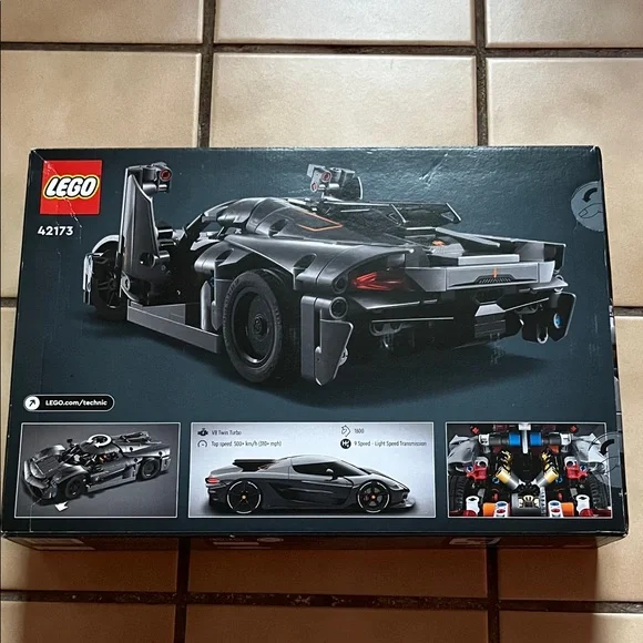 NEW LEGO Technic Koenigsegg Jesko in Black and Gray - Picture 2 of 3